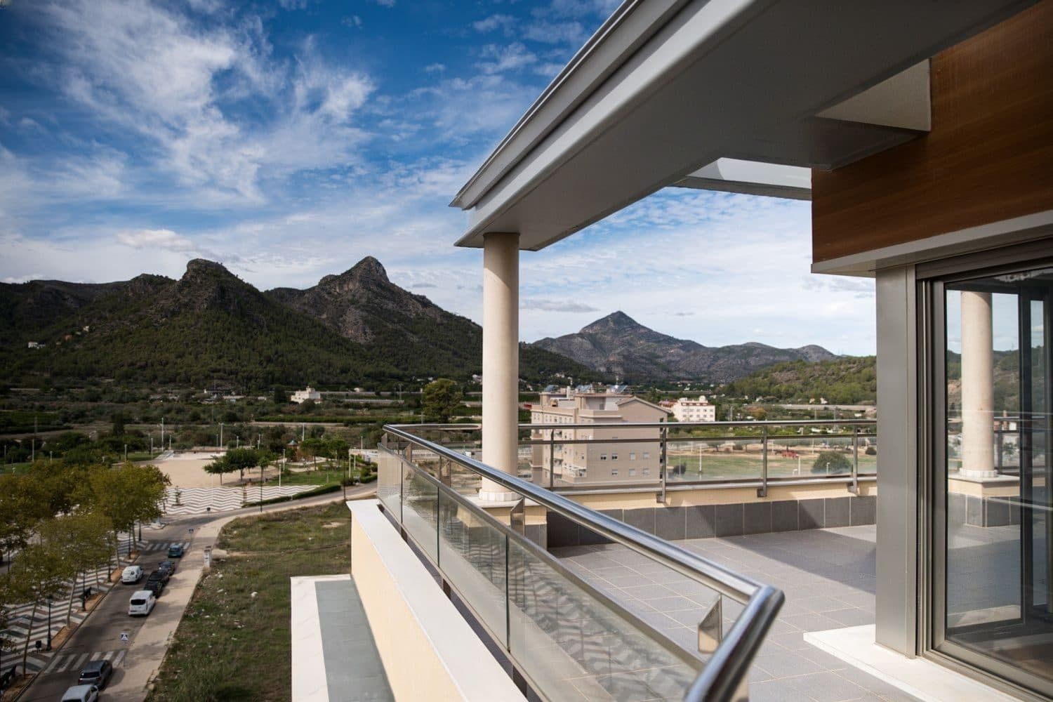 Gandia Hills, Jepri Haus, Gandia
