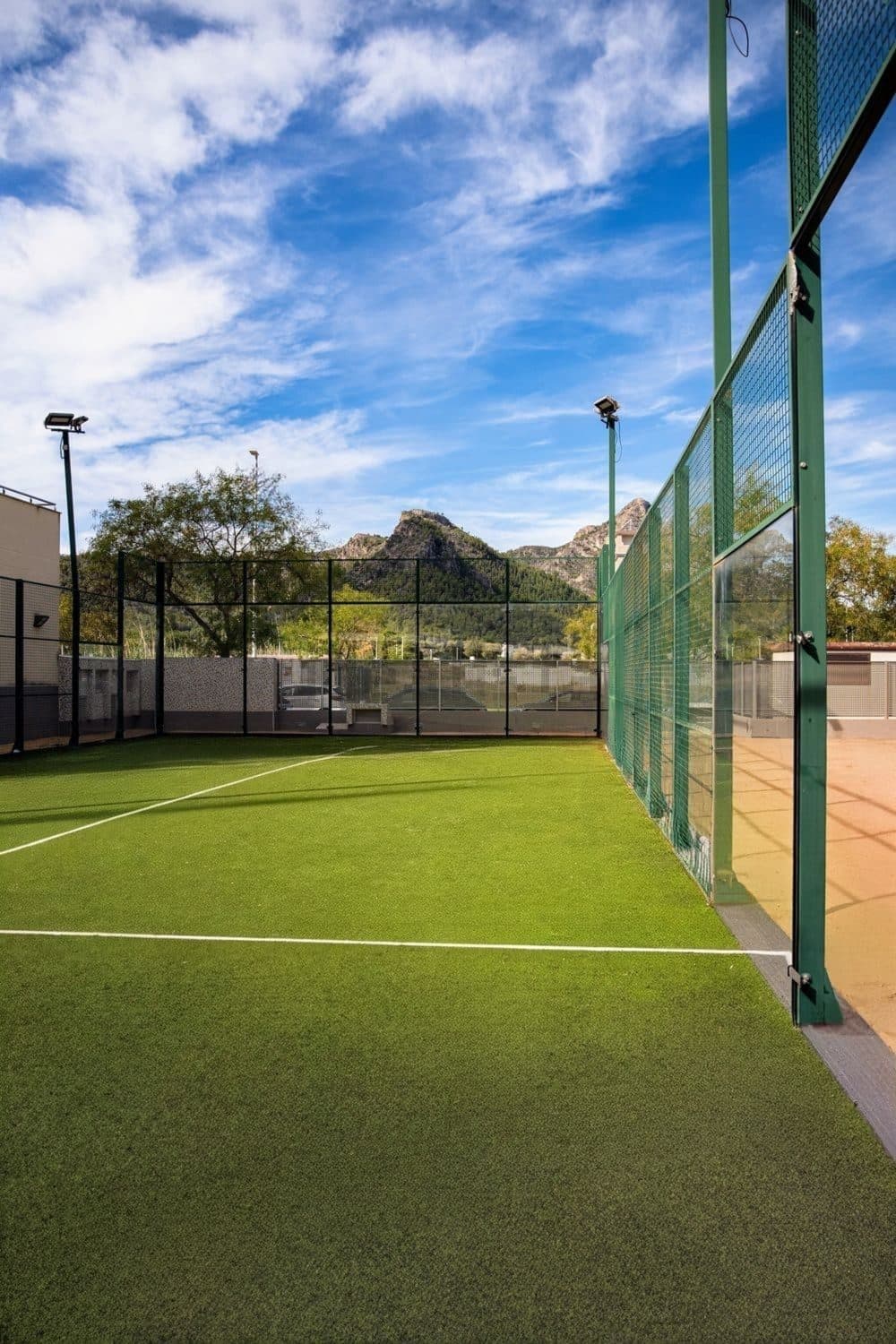 Gandia Hills, Jepri Haus, Gandia