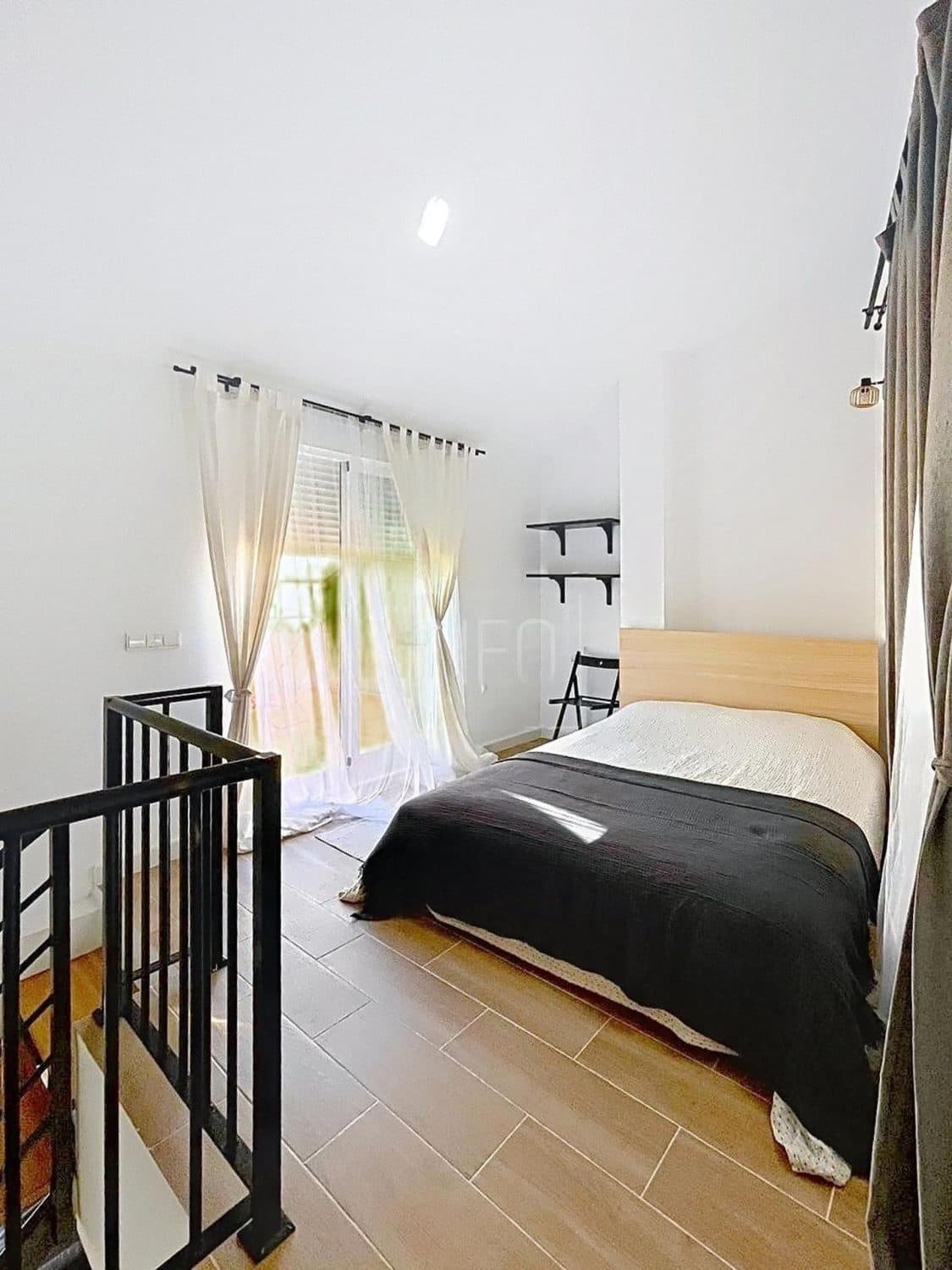 Дуплекс на продаж у Calle Reina, Grau de Gandia - Venecia - Marenys, Gandia